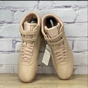 Brand new Reebok Freestyle face Hi 5411 LTD Women Casual Shoe Brand new Beige